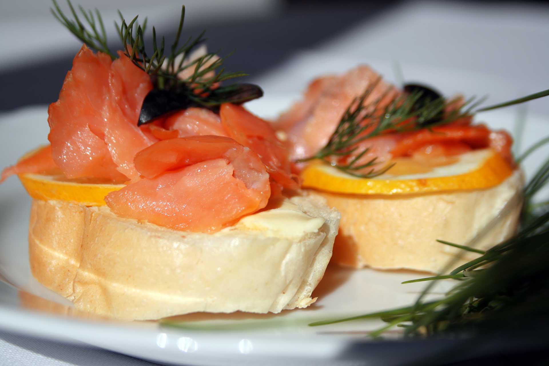 Viešbutis Suvalki kambariai apgyvendinimas restoranas konferencijos laisvalaikis Lenkijoje